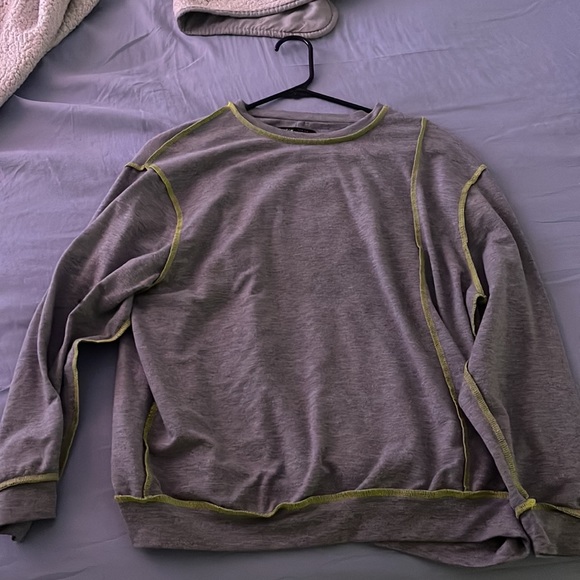 LONG SLEEVE - Picture 2 of 3